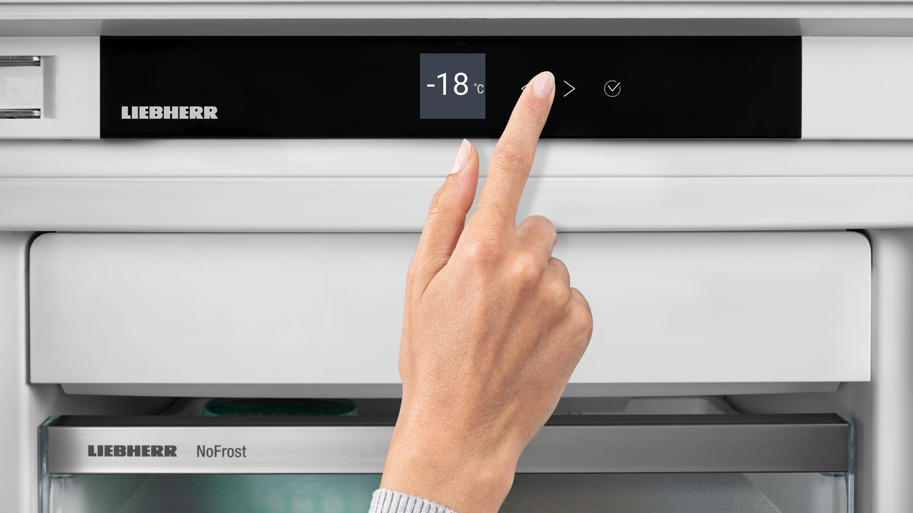 liebherr-CFRS22_Touch-Display