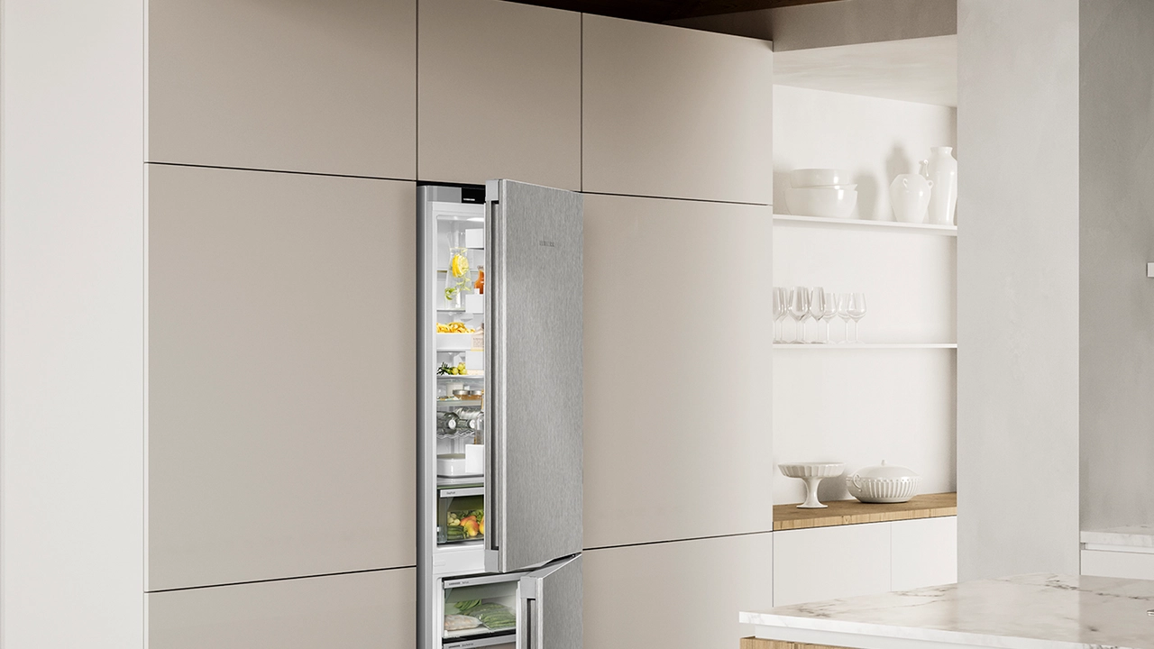 liebherr-CFRS22_SteelFinish