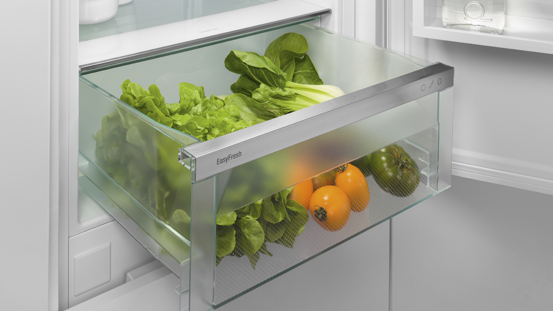 liebherr-CFUL21_EasyFresh integrated drawer runner